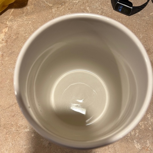 Starbucks White Food Coffee Container with Silver Lid from 2011 - Picture 2 of 8